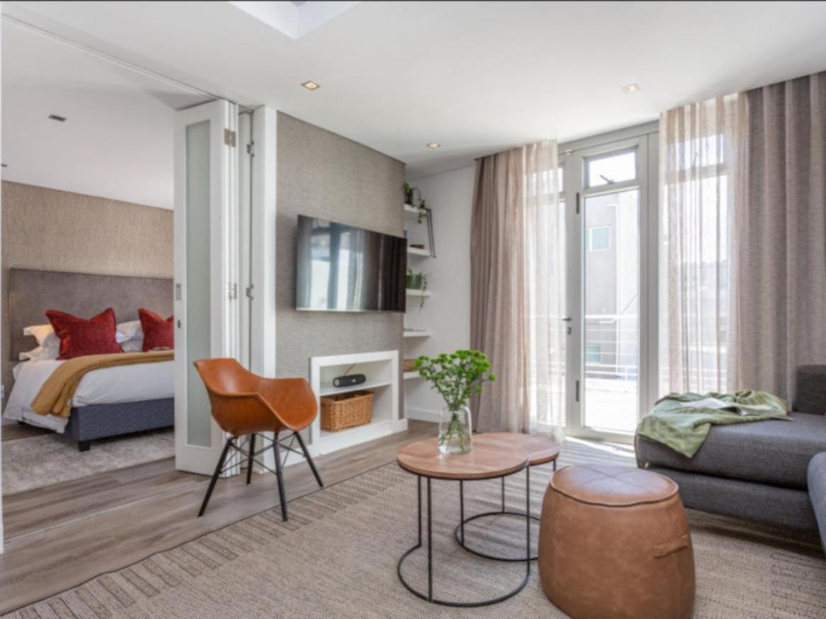 Edgy On Bree Apartment Cape Town Room photo